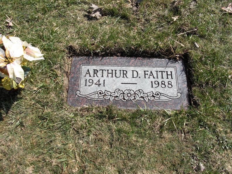 Gravestone_Faith_Arthur_D.JPG